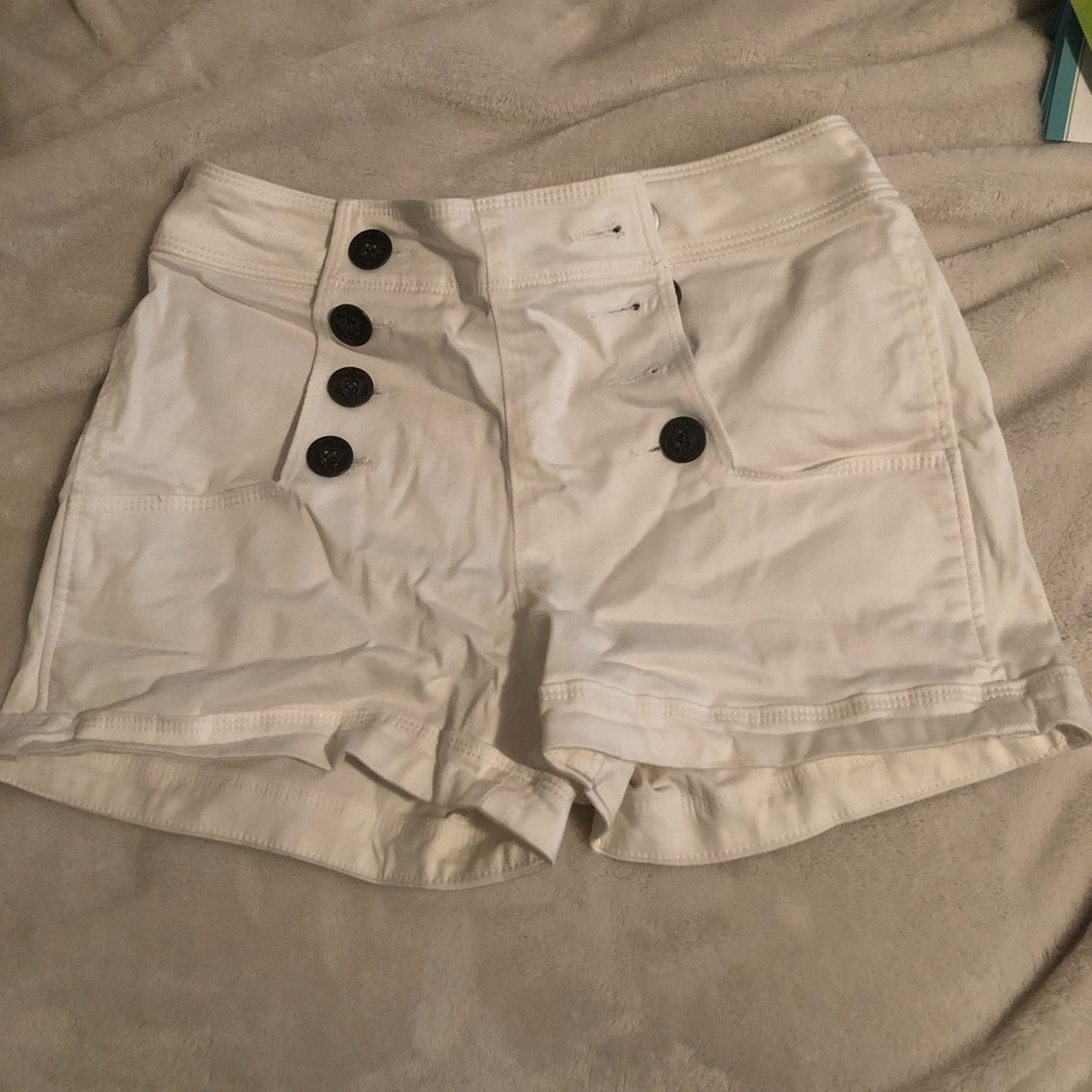 White express shorts button up